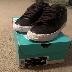 Nike SB Zoom Blazer Low Sneakers - Brown and White